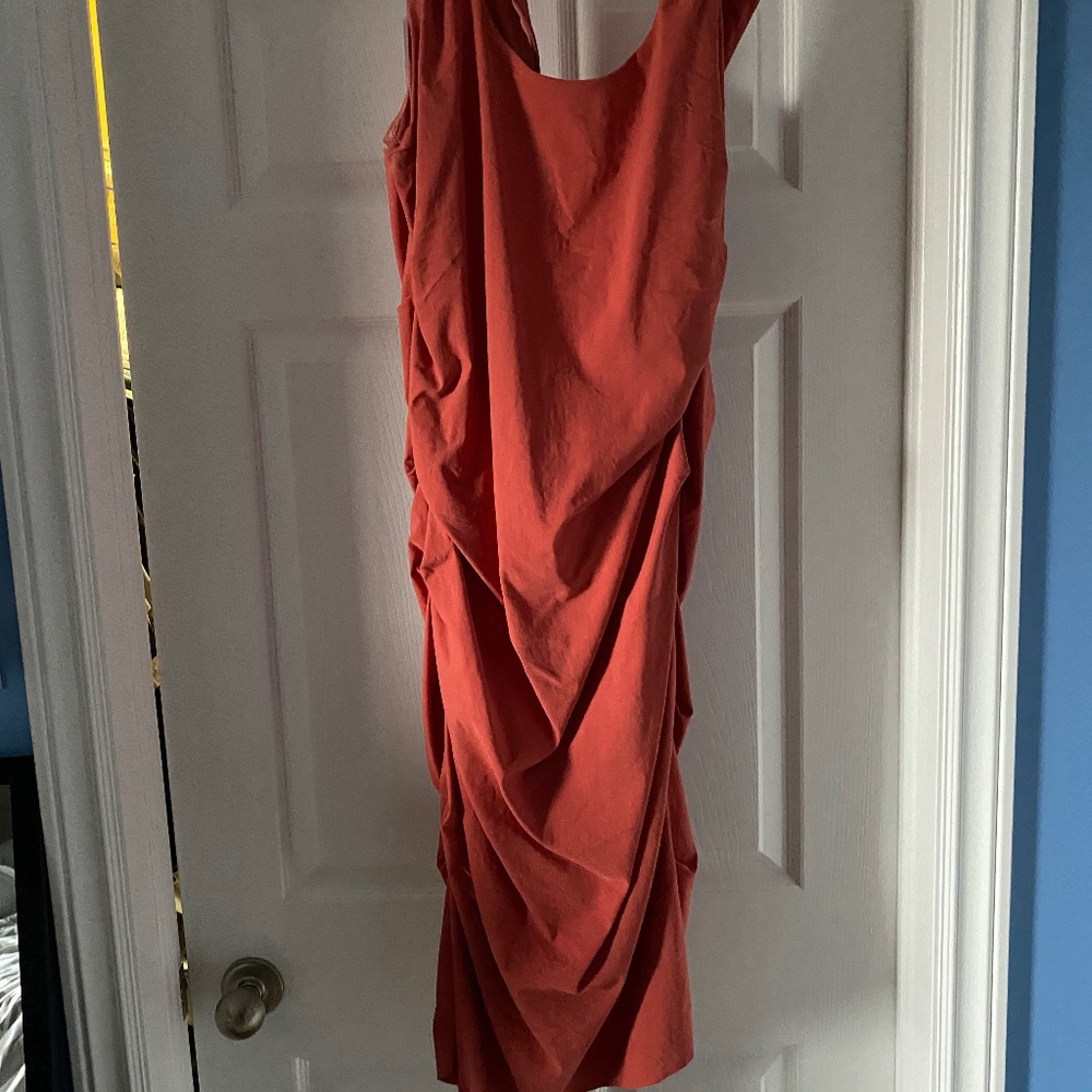 Coral/ Pink-ish dress